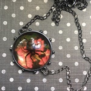 REAL Ghost Spider Necklace Wearable pet Halloween